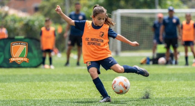 Técnica Individual & Fútbol Femenino Formativo — Polideportivo Sur