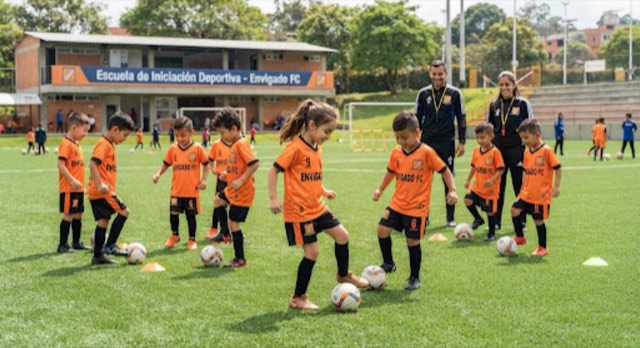 Iniciación al Fútbol y Patrones Motores
