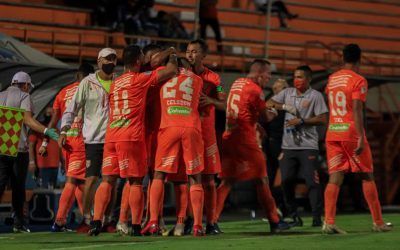 EL NARANJA RECIBE A EQUIDAD EN EL POLI