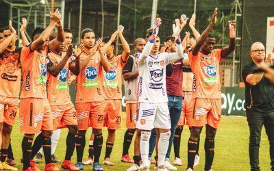 TRIUNFO EN CASA POR LA FECHA 02