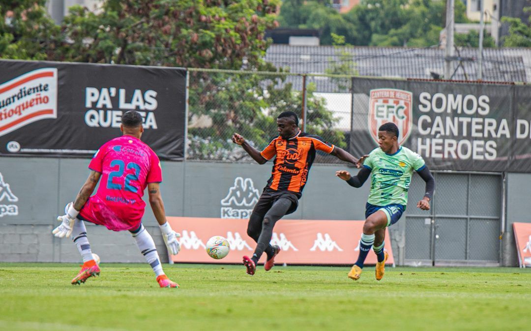 VICTORIA ANTE LEONES EN EL PRIMER AMISTOSO